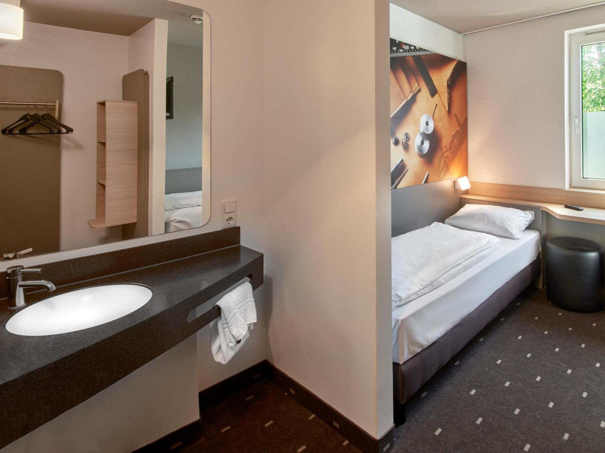 B&B Hotel Offenbach-Süd Eksteriør billede